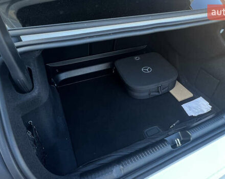 Белый Мерседес EQE, объемом двигателя 0 л и пробегом 8 тыс. км за 67477 $, фото 21 на Automoto.ua