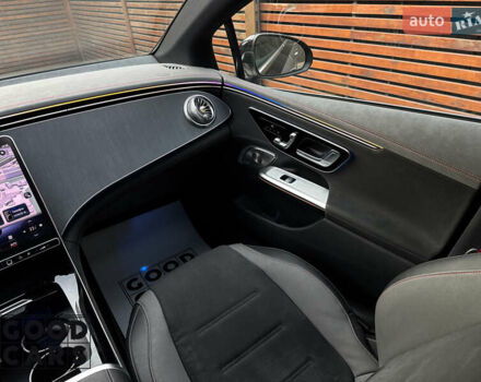 Черный Мерседес EQE, объемом двигателя 0 л и пробегом 39 тыс. км за 59000 $, фото 32 на Automoto.ua