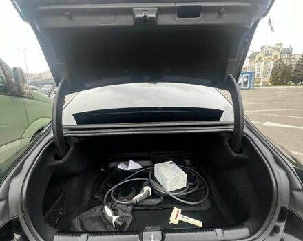 Чорний Мерседес EQE, об'ємом двигуна 0 л та пробігом 288 тис. км за 27450 $, фото 13 на Automoto.ua