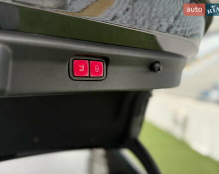 Черный Мерседес EQE, объемом двигателя 0 л и пробегом 28 тыс. км за 45900 $, фото 38 на Automoto.ua