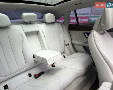 Черный Мерседес EQE, объемом двигателя 0 л и пробегом 28 тыс. км за 45900 $, фото 55 на Automoto.ua