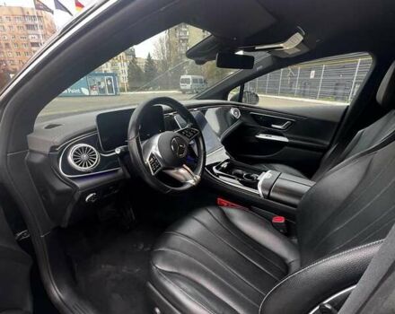 Чорний Мерседес EQE, об'ємом двигуна 0 л та пробігом 288 тис. км за 27450 $, фото 5 на Automoto.ua