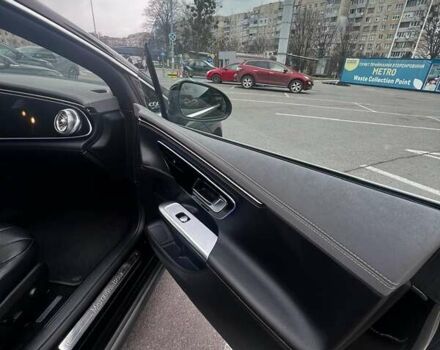 Чорний Мерседес EQE, об'ємом двигуна 0 л та пробігом 288 тис. км за 27450 $, фото 9 на Automoto.ua