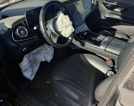 Чорний Мерседес EQE, об'ємом двигуна 0 л та пробігом 28 тис. км за 29300 $, фото 9 на Automoto.ua