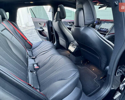 Черный Мерседес EQE, объемом двигателя 0 л и пробегом 14 тыс. км за 56800 $, фото 77 на Automoto.ua