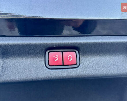 Черный Мерседес EQE, объемом двигателя 0 л и пробегом 14 тыс. км за 56800 $, фото 95 на Automoto.ua