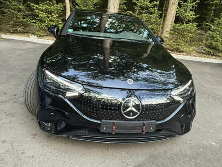 Черный Мерседес EQE, объемом двигателя 0 л и пробегом 10 тыс. км за 65500 $, фото 1 на Automoto.ua