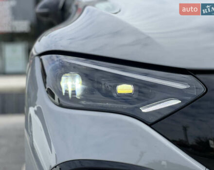 Сірий Мерседес EQE, об'ємом двигуна 0 л та пробігом 50 тис. км за 68000 $, фото 6 на Automoto.ua