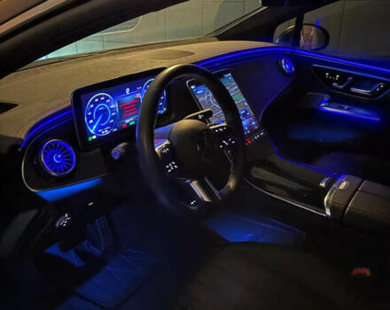 Серый Мерседес EQE, объемом двигателя 0 л и пробегом 28 тыс. км за 70000 $, фото 40 на Automoto.ua