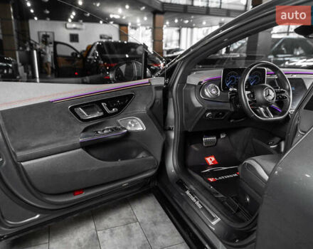 Серый Мерседес EQE, объемом двигателя 0 л и пробегом 40 тыс. км за 49999 $, фото 22 на Automoto.ua