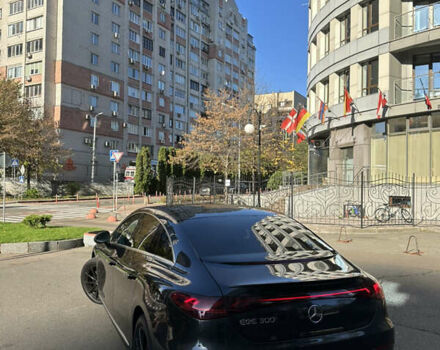 Серый Мерседес EQE, объемом двигателя 0 л и пробегом 38 тыс. км за 42500 $, фото 7 на Automoto.ua
