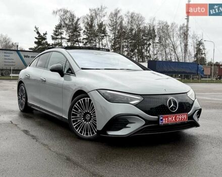 Серый Мерседес EQE, объемом двигателя 0 л и пробегом 46 тыс. км за 49999 $, фото 4 на Automoto.ua