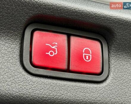 Серый Мерседес EQE, объемом двигателя 0 л и пробегом 46 тыс. км за 49999 $, фото 23 на Automoto.ua