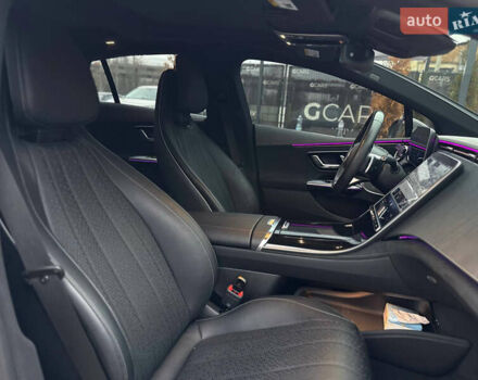 Серый Мерседес EQE, объемом двигателя 0 л и пробегом 18 тыс. км за 50000 $, фото 10 на Automoto.ua