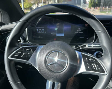 Серый Мерседес EQE, объемом двигателя 0 л и пробегом 38 тыс. км за 42500 $, фото 37 на Automoto.ua