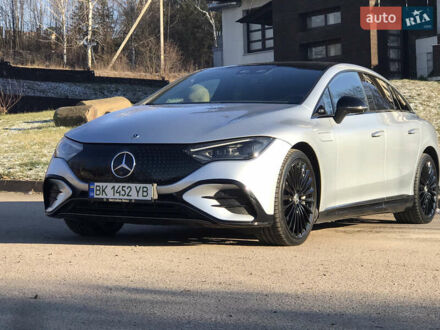 Серый Мерседес EQE, объемом двигателя 0 л и пробегом 48 тыс. км за 46000 $, фото 1 на Automoto.ua