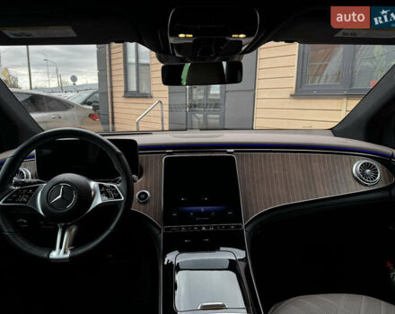 Белый Мерседес EQE SUV, объемом двигателя 0 л и пробегом 18 тыс. км за 49900 $, фото 21 на Automoto.ua