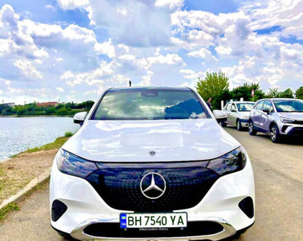 Белый Мерседес EQE SUV, объемом двигателя 0 л и пробегом 17 тыс. км за 52500 $, фото 1 на Automoto.ua