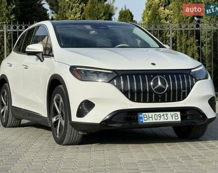 Белый Мерседес EQE SUV, объемом двигателя 0 л и пробегом 34 тыс. км за 47500 $, фото 3 на Automoto.ua