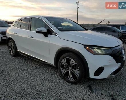 Белый Мерседес EQE SUV, объемом двигателя 0 л и пробегом 40 тыс. км за 26960 $, фото 2 на Automoto.ua