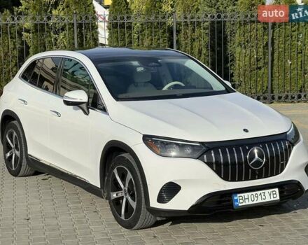 Белый Мерседес EQE SUV, объемом двигателя 0 л и пробегом 34 тыс. км за 47500 $, фото 1 на Automoto.ua