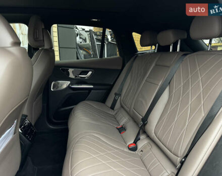 Белый Мерседес EQE SUV, объемом двигателя 0 л и пробегом 18 тыс. км за 49900 $, фото 19 на Automoto.ua