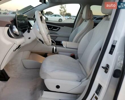 Белый Мерседес EQE SUV, объемом двигателя 0 л и пробегом 40 тыс. км за 26960 $, фото 6 на Automoto.ua