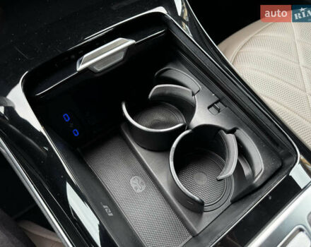 Белый Мерседес EQE SUV, объемом двигателя 0 л и пробегом 18 тыс. км за 49900 $, фото 55 на Automoto.ua