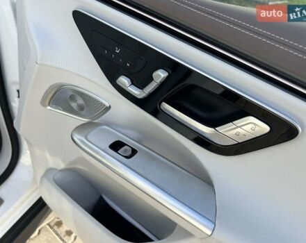 Белый Мерседес EQE SUV, объемом двигателя 0 л и пробегом 34 тыс. км за 47500 $, фото 16 на Automoto.ua