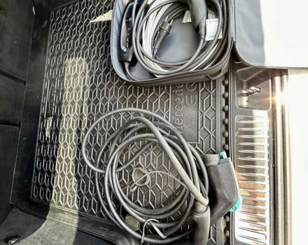 Белый Мерседес EQE SUV, объемом двигателя 0 л и пробегом 17 тыс. км за 52500 $, фото 27 на Automoto.ua