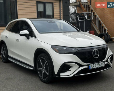 Белый Мерседес EQE SUV, объемом двигателя 0 л и пробегом 18 тыс. км за 49900 $, фото 6 на Automoto.ua