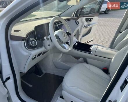 Белый Мерседес EQE SUV, объемом двигателя 0 л и пробегом 34 тыс. км за 47500 $, фото 20 на Automoto.ua