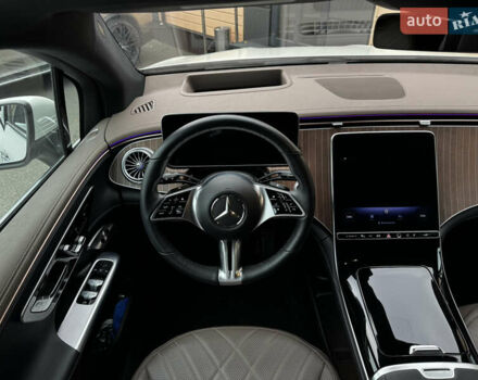 Белый Мерседес EQE SUV, объемом двигателя 0 л и пробегом 18 тыс. км за 49900 $, фото 22 на Automoto.ua