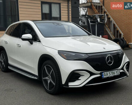 Белый Мерседес EQE SUV, объемом двигателя 0 л и пробегом 18 тыс. км за 49900 $, фото 7 на Automoto.ua