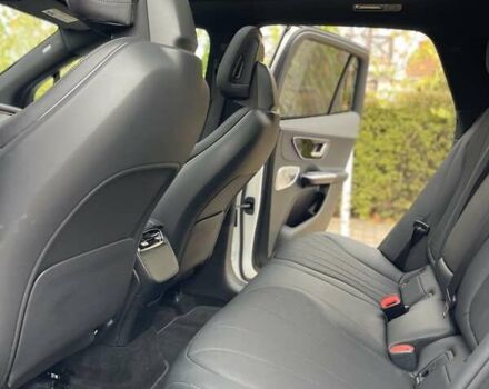 Белый Мерседес EQE SUV, объемом двигателя 0 л и пробегом 23 тыс. км за 46900 $, фото 25 на Automoto.ua