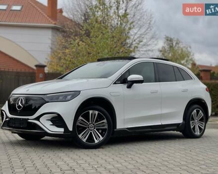 Белый Мерседес EQE SUV, объемом двигателя 0 л и пробегом 23 тыс. км за 46900 $, фото 3 на Automoto.ua
