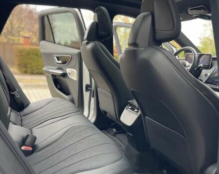 Белый Мерседес EQE SUV, объемом двигателя 0 л и пробегом 23 тыс. км за 46900 $, фото 24 на Automoto.ua