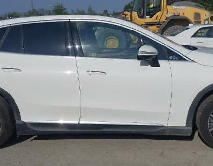 Мерседес EQE SUV 2024 в Сокале на Automoto.ua Белый Мерседес EQE SUV, объемом двигателя 0 л и пробегом 8 тыс. км за 49999 $, фото 3 на Automoto.ua