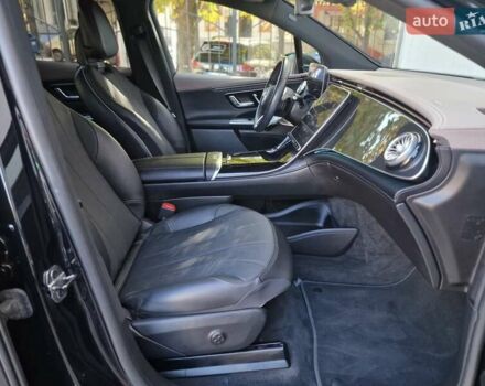 Чорний Мерседес EQE SUV, об'ємом двигуна 0 л та пробігом 47 тис. км за 46990 $, фото 52 на Automoto.ua