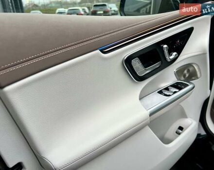 Черный Мерседес EQE SUV, объемом двигателя 0 л и пробегом 2 тыс. км за 54900 $, фото 16 на Automoto.ua