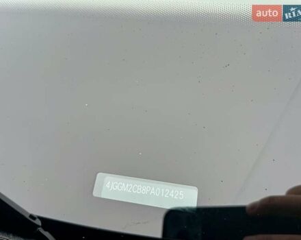 Черный Мерседес EQE SUV, объемом двигателя 0 л и пробегом 2 тыс. км за 54900 $, фото 89 на Automoto.ua