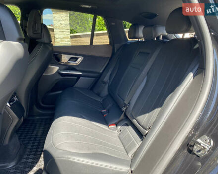 Чорний Мерседес EQE SUV, об'ємом двигуна 0 л та пробігом 16 тис. км за 53000 $, фото 13 на Automoto.ua