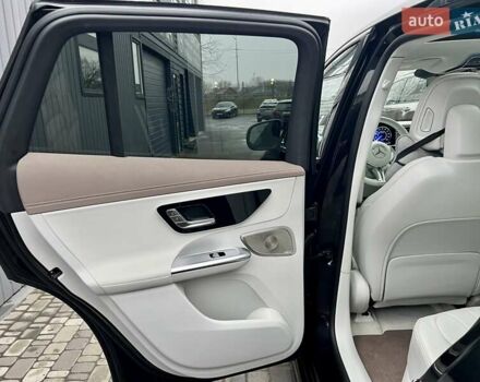 Черный Мерседес EQE SUV, объемом двигателя 0 л и пробегом 2 тыс. км за 54900 $, фото 27 на Automoto.ua