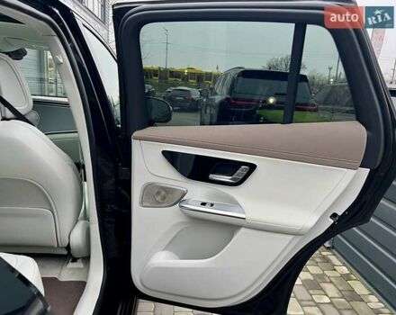 Черный Мерседес EQE SUV, объемом двигателя 0 л и пробегом 2 тыс. км за 54900 $, фото 42 на Automoto.ua