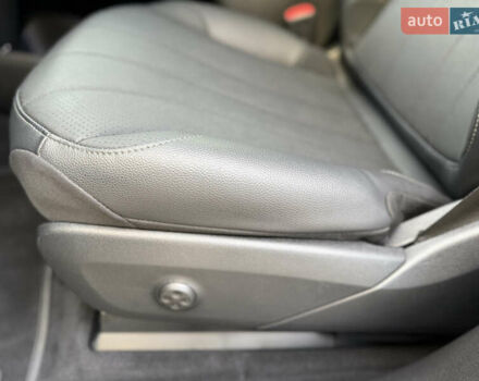 Чорний Мерседес EQE SUV, об'ємом двигуна 0 л та пробігом 37 тис. км за 47999 $, фото 43 на Automoto.ua