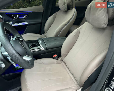Чорний Мерседес EQE SUV, об'ємом двигуна 0 л та пробігом 12 тис. км за 54000 $, фото 29 на Automoto.ua