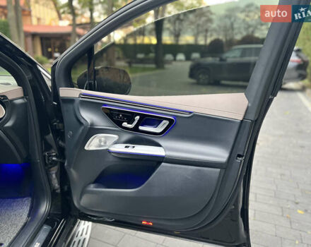 Чорний Мерседес EQE SUV, об'ємом двигуна 0 л та пробігом 12 тис. км за 54000 $, фото 18 на Automoto.ua