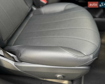 Чорний Мерседес EQE SUV, об'ємом двигуна 0 л та пробігом 37 тис. км за 47999 $, фото 48 на Automoto.ua