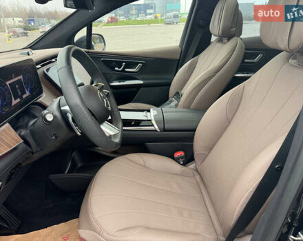 Чорний Мерседес EQE SUV, об'ємом двигуна 0 л та пробігом 7 тис. км за 47777 $, фото 10 на Automoto.ua
