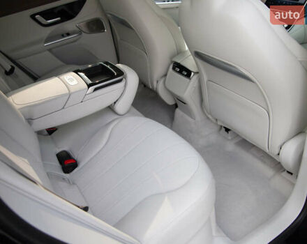 Чорний Мерседес EQE SUV, об'ємом двигуна 0 л та пробігом 15 тис. км за 51900 $, фото 25 на Automoto.ua